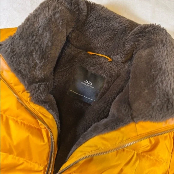 Zara Women's Mustard Yellow Down Puffer Jacket with Faux Fur Collar - Picture 2 of 14